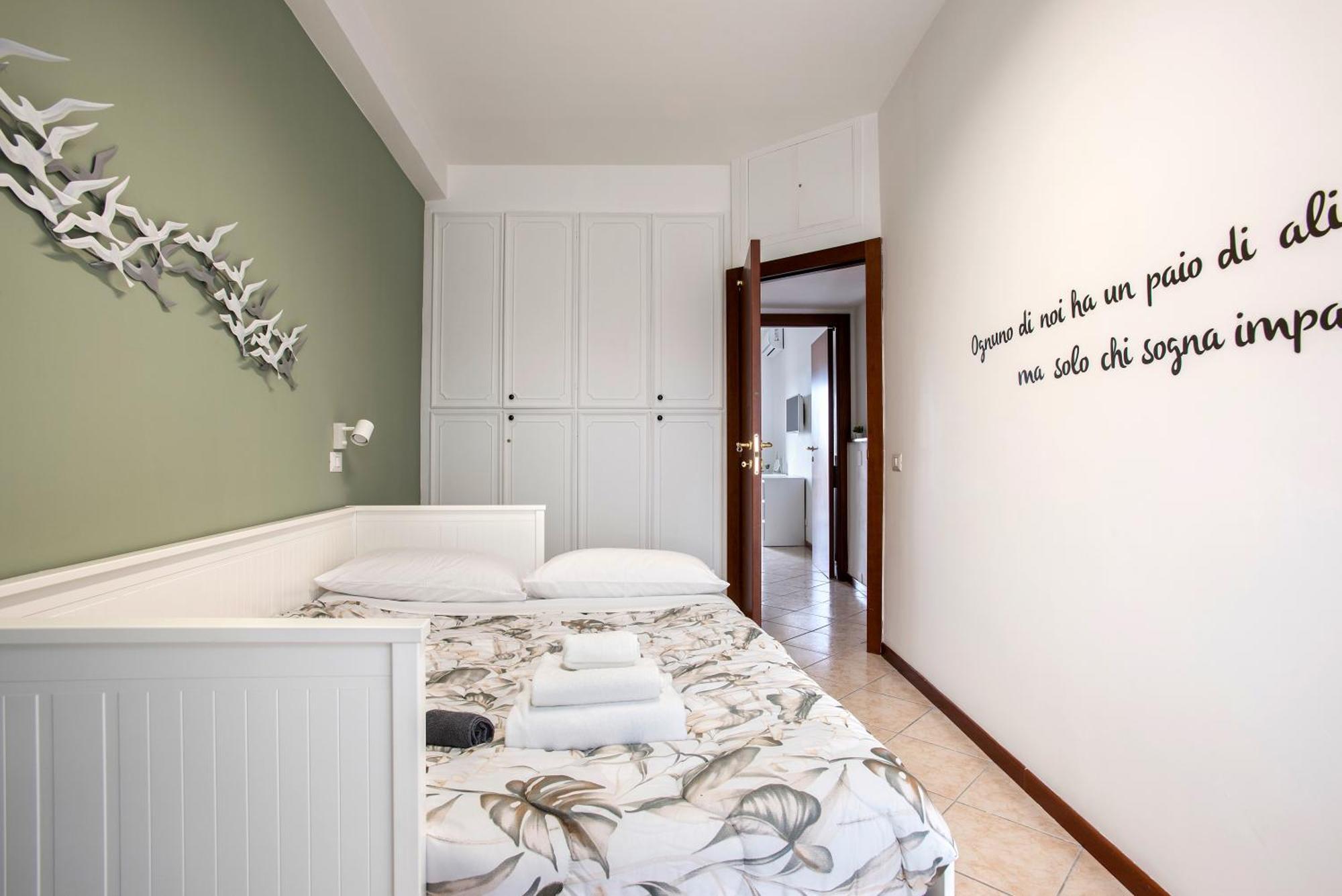 Stylish & Cozy - 5 Star Location- Balcony - City View Rome Bagian luar foto